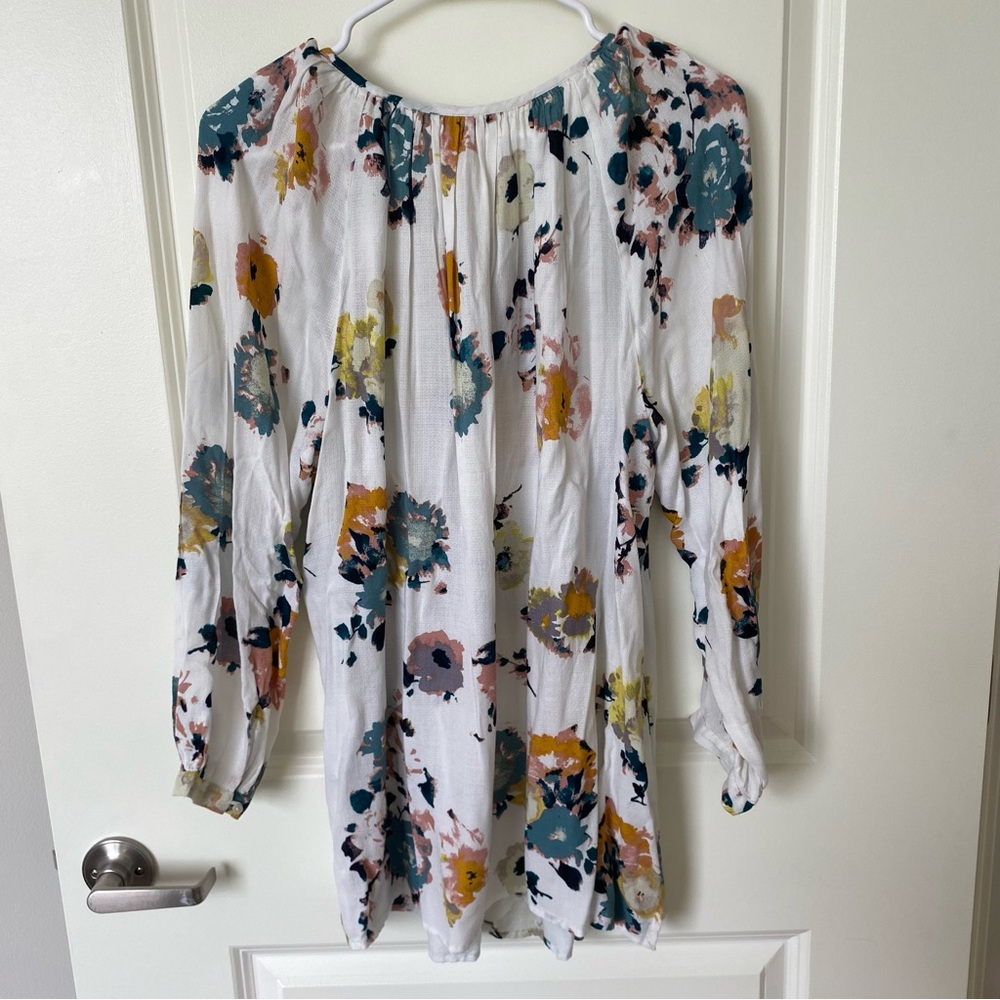 LUCKY BRAND Flowy Bohemian Blouse Floral Pattern NWT - Picture 4 of 10